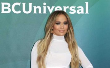 Džej Lo očarala božićnim selfijem (FOTO, VIDEO)