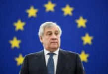 Pao vojni avion u Italiji