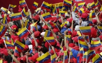 Vašington tera Ruse iz Venecuele