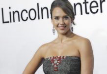 Muža se odrekla lako, ali seksi bikinija i mlađeg dečka ne (FOTO)