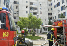 Požar u zgradi u Splitu, otežano gašenje, stanari evakuisani (VIDEO)