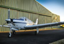 Pogledajte kako avion sleće na automobil (VIDEO)