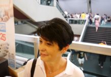 Zaigrala sa tri ćerke