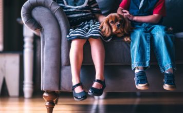 Agonija srpske porodice u Beču i dalje traje: Oduzeta deca na sedativima umesto u majčinom zagrljaju