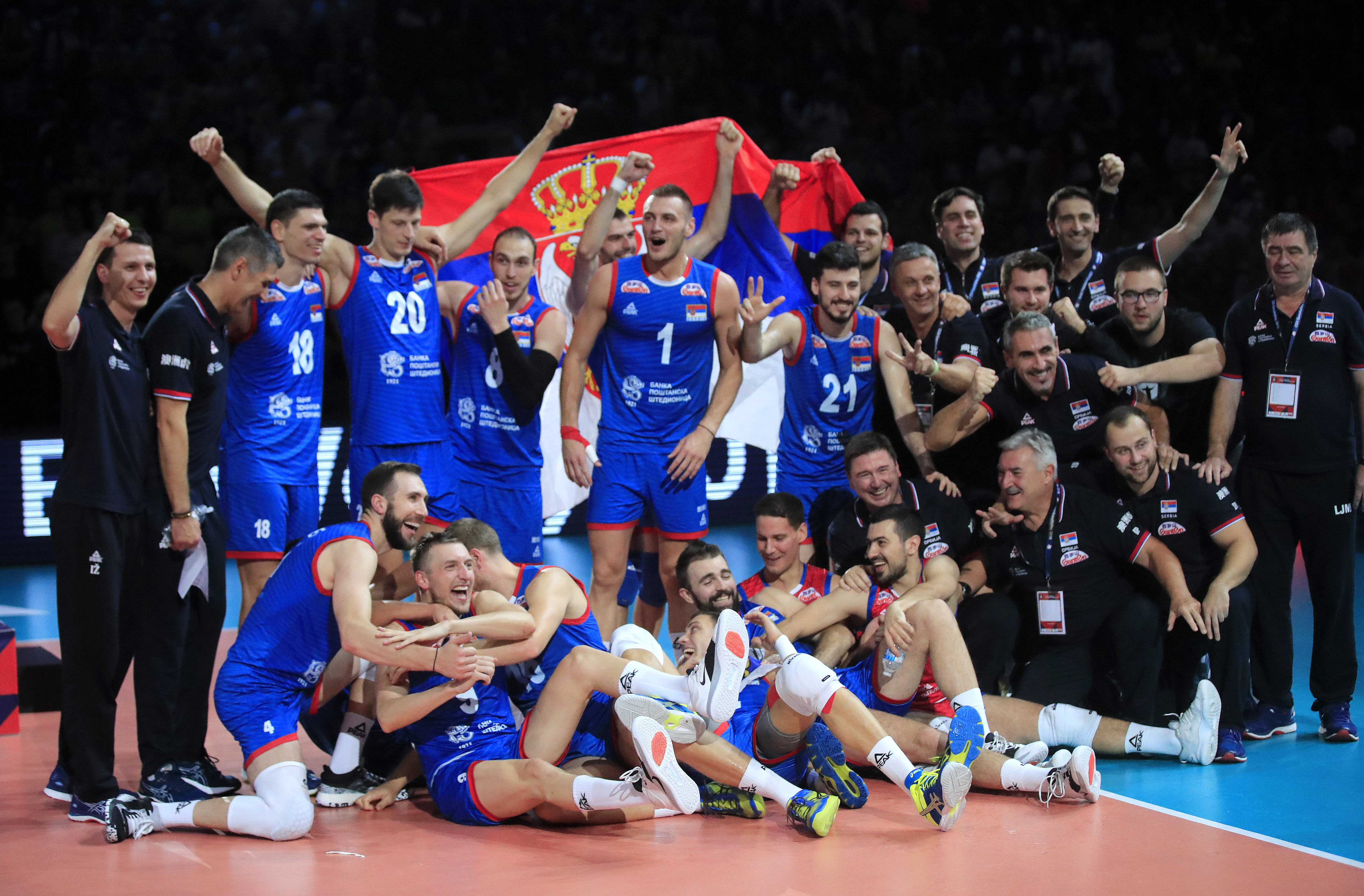 Европа волейбол мужчины. Сборная Сербии по волейболу Лазович. Волейболисты сборной Сербии. Сборная Сербии по волейболу мужчины. Мужская волейбольная сборная.