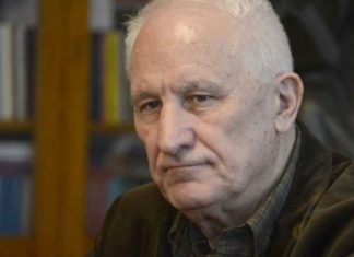 Матија Бећковић – Ћирилица је свето писмо – чим су је сви окупатори забрањивали