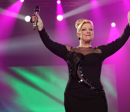 Naša pevačica (66) nije htela da peva po svaku cenu