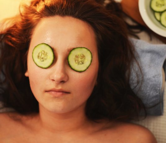 Ovo sam počela da primenjujem pre spavanja i više se ne budim otečena