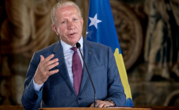 Kosovo u Epstin fajlovima, Jahjaga i Pacoli negiraju poznanstvo sa njim