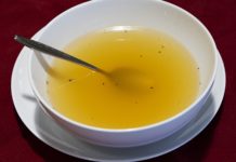 Evo koliko dugo se kuva domaća supa