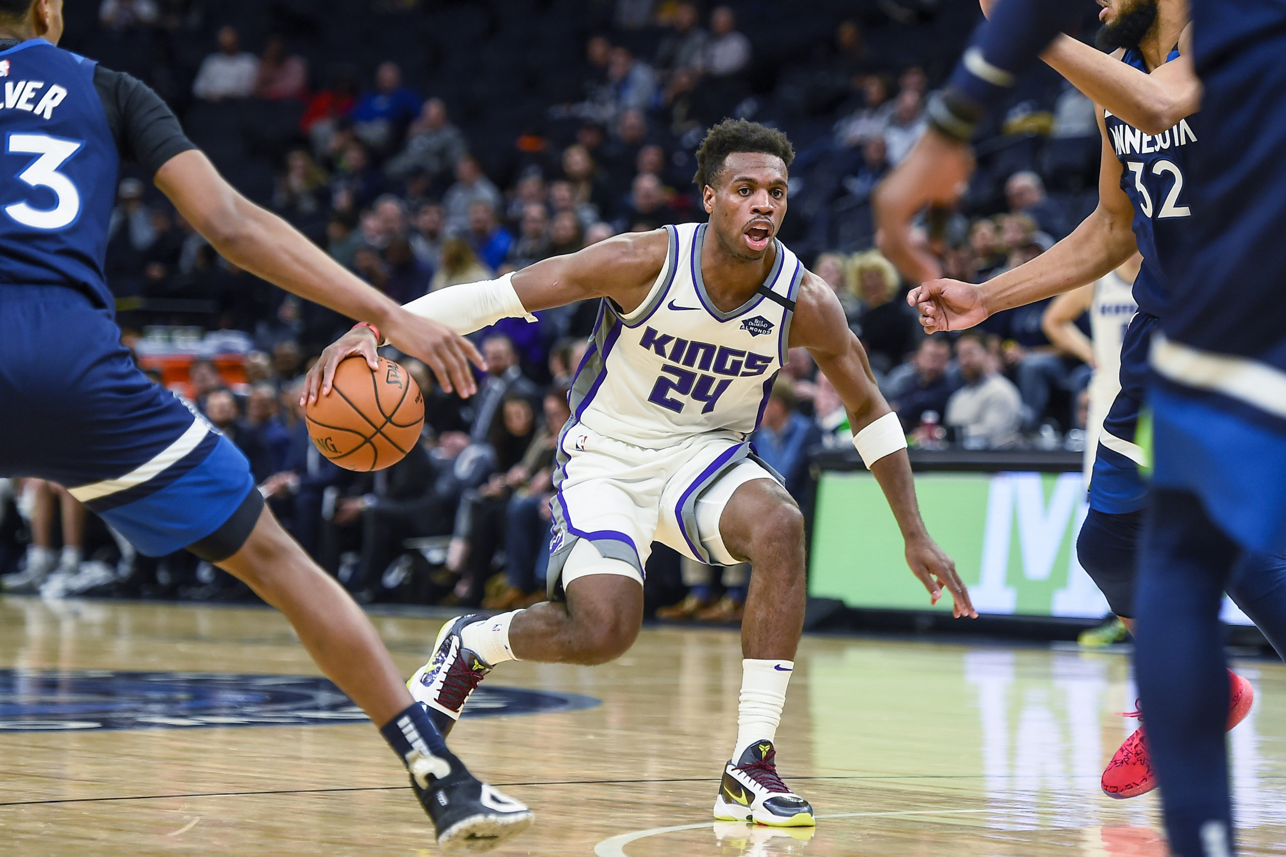 Buddy hield Sacramento Kings. Бадди Хилд. Энтони Хилд фото. Энтони Хилд современное фото. State 21