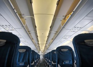 Panika na letu: Litijumska baterija izazvala požar u avionu (VIDEO)