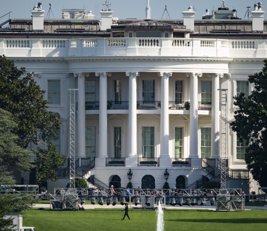 Svako ko ima kontakt sa Moskvom je „ruski špijun“, a saradnici CIA i Mi6 prave su – patriote!?