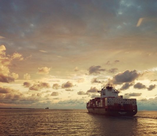 SAD napale brod koji je išao ka Iranu iz Kine