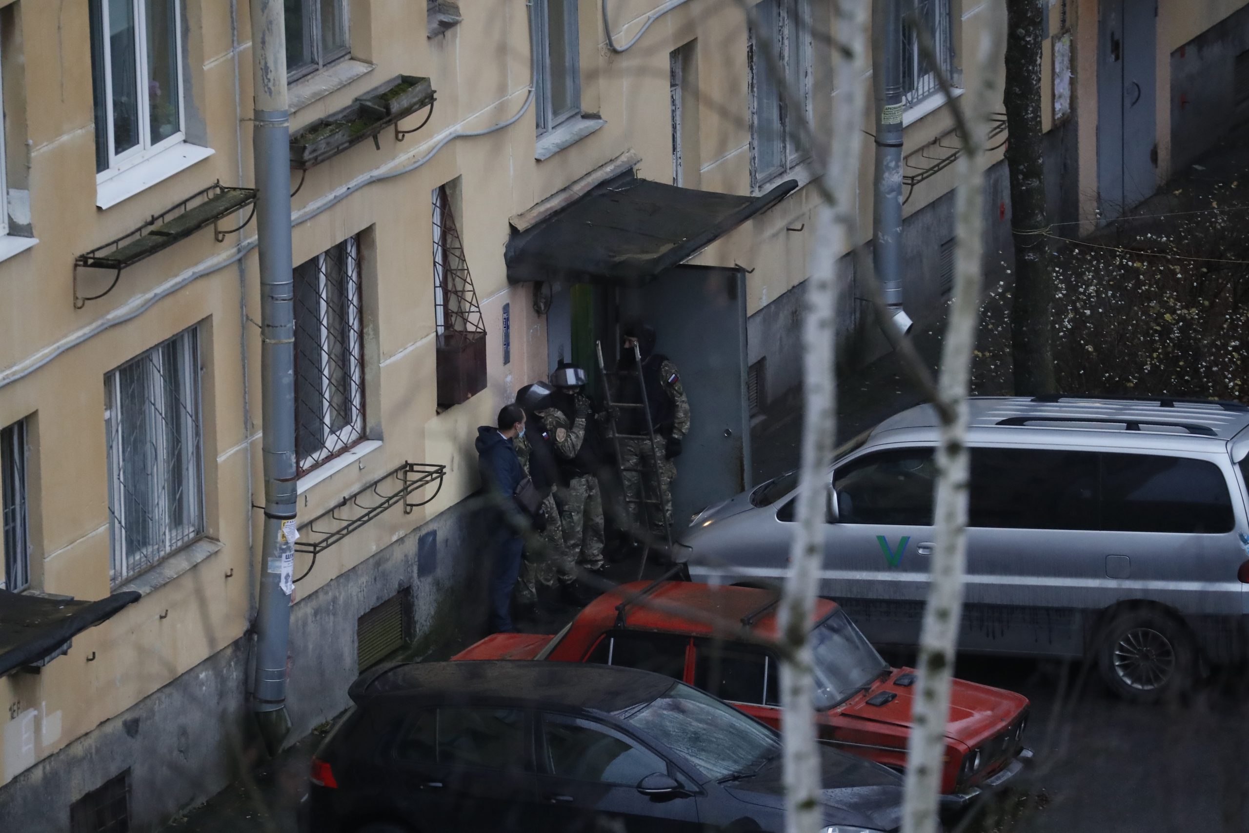 Автобус с детьми в заложниках. Освобождение заложников. Захват здания террористами. Терроризм захват заложников.