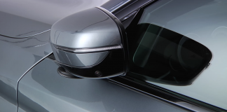 Zbogom vlažnim retrovizorima: Jednostavno rešenje koje poboljšava vidljivost po kiši (VIDEO)