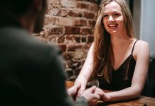 Fraze koje će ih oboriti s nogu! Evo kako da se udvarate svakom horoskopskom znaku