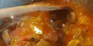 Profesionalci znaju da se pravi gulaš ne pravi sa vodom