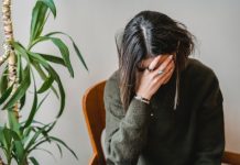 Tri neobične tehnike koje će vas brzo osloboditi stresa