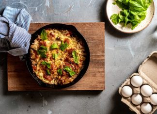 Napravite vegansku fritatu koja je kremasta, sočna i puna boja