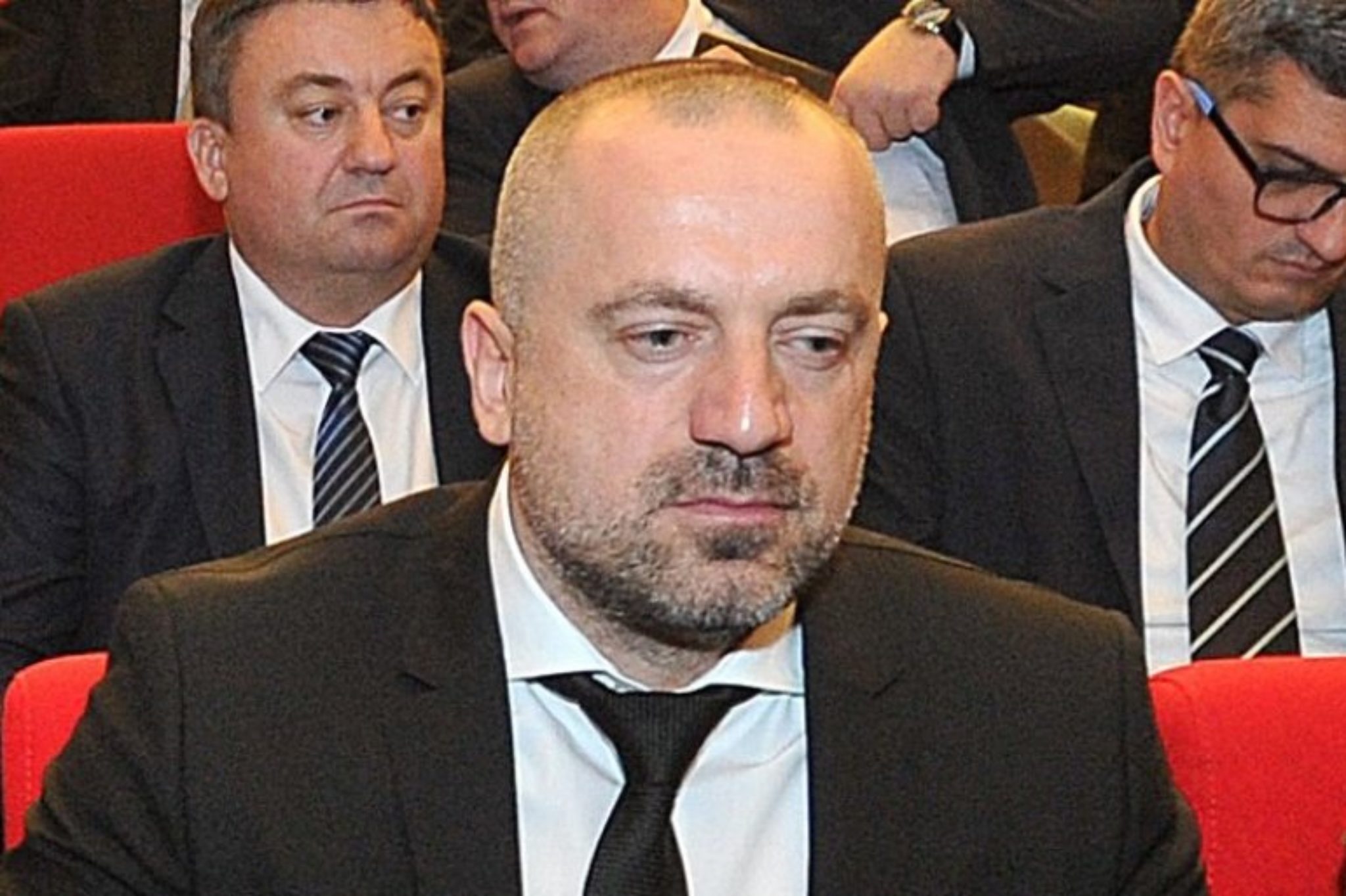Milan Radoičić pobegao kosovskoj policiji na prelazu Brnjak Vesti online