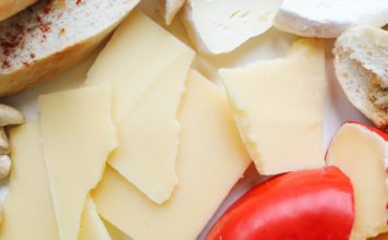 Svi ga kupuju kao sir a nije – Evo kako da prepoznate “lažni sir”