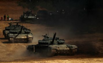 Trupe nadiru iz više pravaca