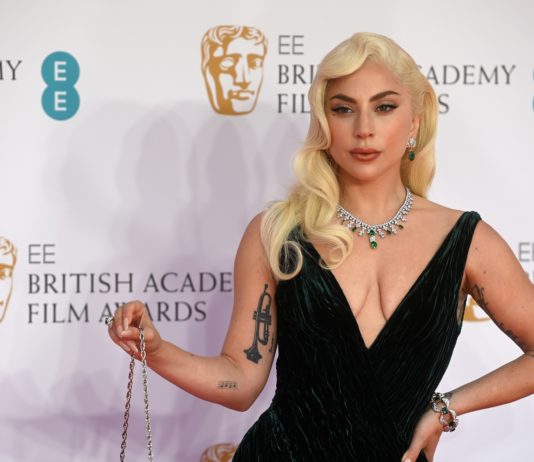 Udaje se Lejdi Gaga: Pevačica otkrila kada će reći “da” (VIDEO)