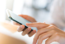 Novi Android malver zaključava telefone i snima žrtve