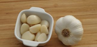 Loš zadah, ali zdravi zubi: Da li beli luk ulazi u stomatologiju?