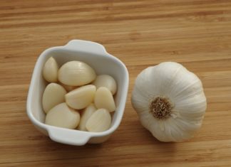 Loš zadah, ali zdravi zubi: Da li beli luk ulazi u stomatologiju?