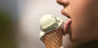 Način na koji jedete sladoled otkriva mnogo o vama: Saznajte da li volite izazove ili ste povučeni i oprezni!