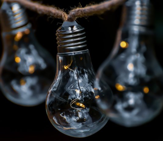 Tri skrivena gutača struje zbog kojih vam stižu ogromni računi