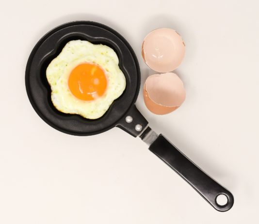 Ovi trikovi skidaju sve zagoretine bez ribanja