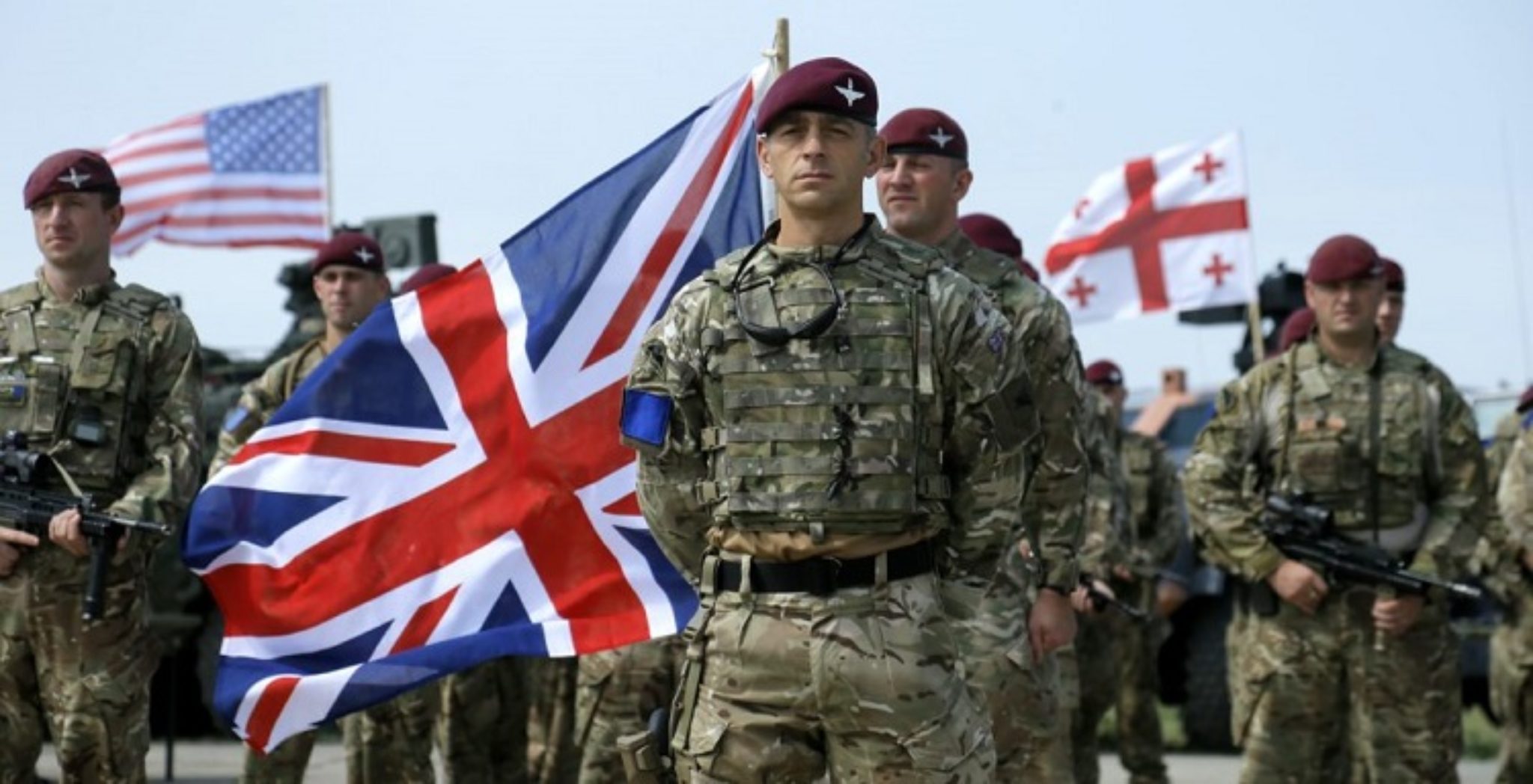 Военная сила нато. Войска НАТО. Британские солдаты на Украине. Учения НАТО. Армия США И НАТО.
