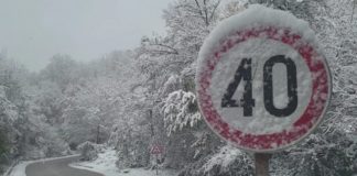 Kako najlakše i najefikasnije ukloniti led sa stepeništa