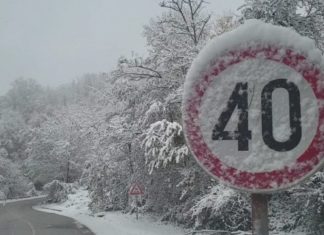 Kako najlakše i najefikasnije ukloniti led sa stepeništa