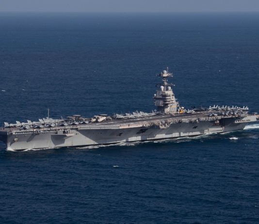 Drama na najvećem nosaču aviona na svetu, ima povređenih