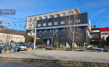 Srpska lista kažnjena zbog postavljanja izbornog materijala na javnim mestima u Leposaviću