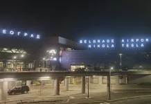 Avion sa srpskim državljanima evakuisanim iz Izraela sleteo u Beograd!