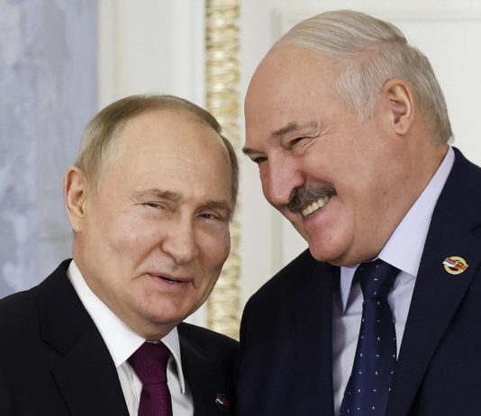 Putin i Lukašenko razgovarali telefonom, dalji kontakti na samitu ODKB i sastanku lidera ZND