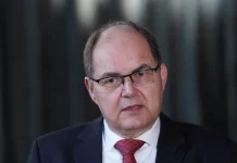 Šmitov pokušaj da jednom udarcem „ubije“ Dodikovu i Stevandićevu stranku