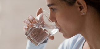 Šta se zaista dešava u organizmu ako svakog dana pijemo kiselu vodu?