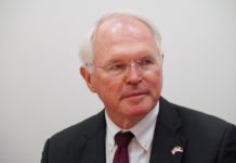 Kristofer Hil danas svedoči na suđenju bivšim vođama OVK