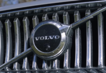 Volvo EX60 stiže sa dometom kojim izaziva Mercedes i BMW