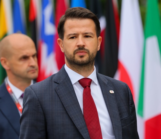 Milatović: Ja sam Crnogorac koji govori srpski