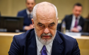 Rama: U Hagu zahtevaju da se četiri muškarca živa sahrane