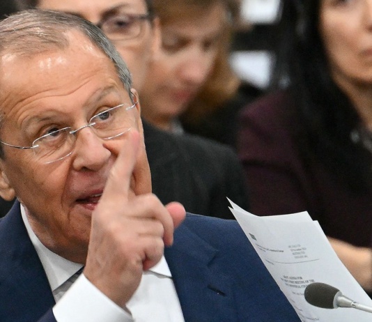 Lavrov: Odgovor Rusije na napad bi bi razarajući