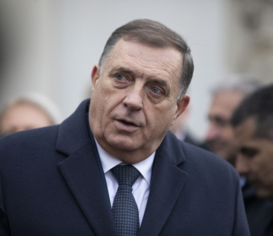 Dodik: Srpski narod treba da očuva zajednički identitet