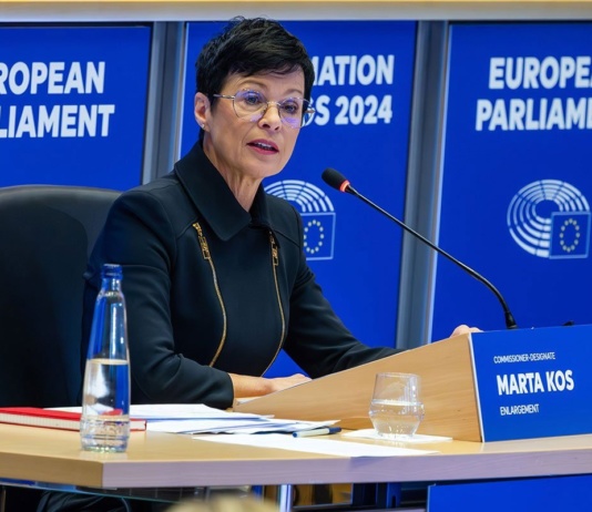 “Tri pravca” Marte Kos